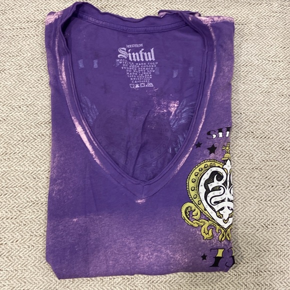 Womens sinful by affliction purple v-neck tee size Medium NWT! - Picture 10 of 10